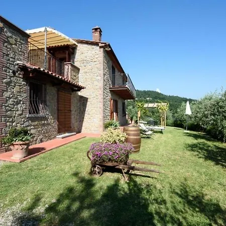 Gosparini Sleeps 10 Pool Wifi Corgna